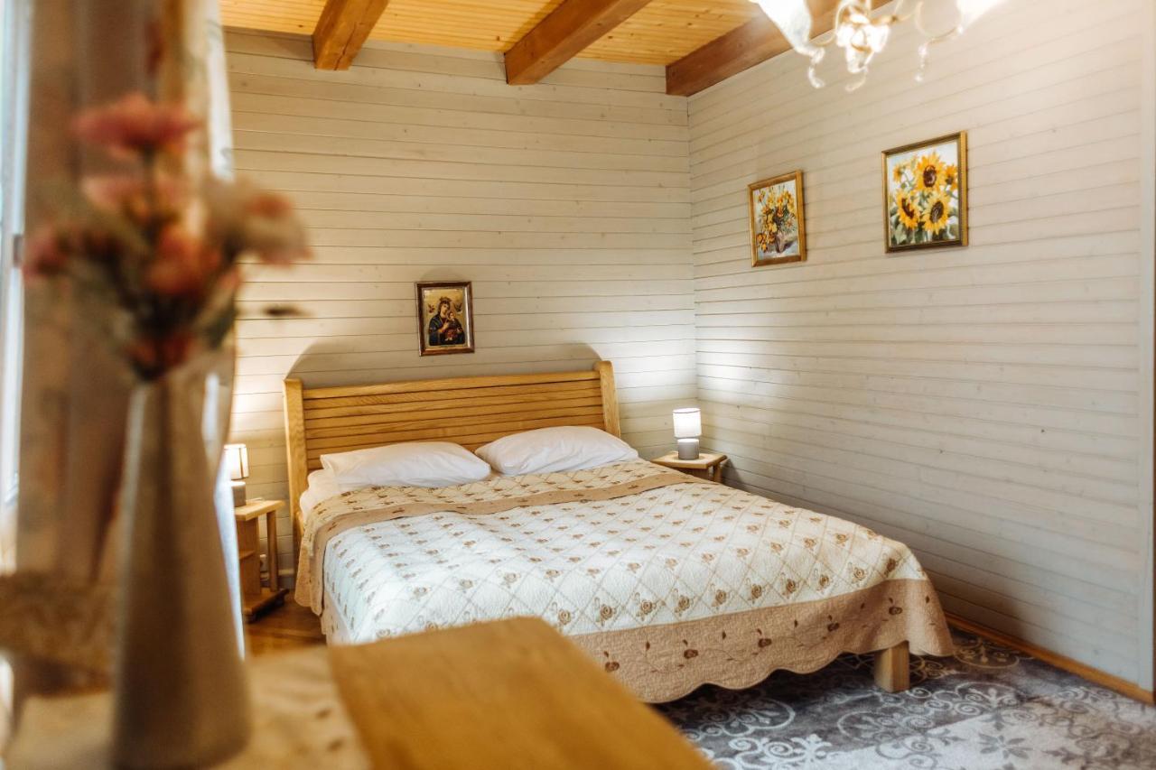 Hotel Velyka Vedmedytsya ヤレムチャ エクステリア 写真