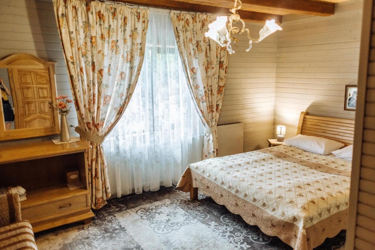 Hotel Velyka Vedmedytsya ヤレムチャ エクステリア 写真
